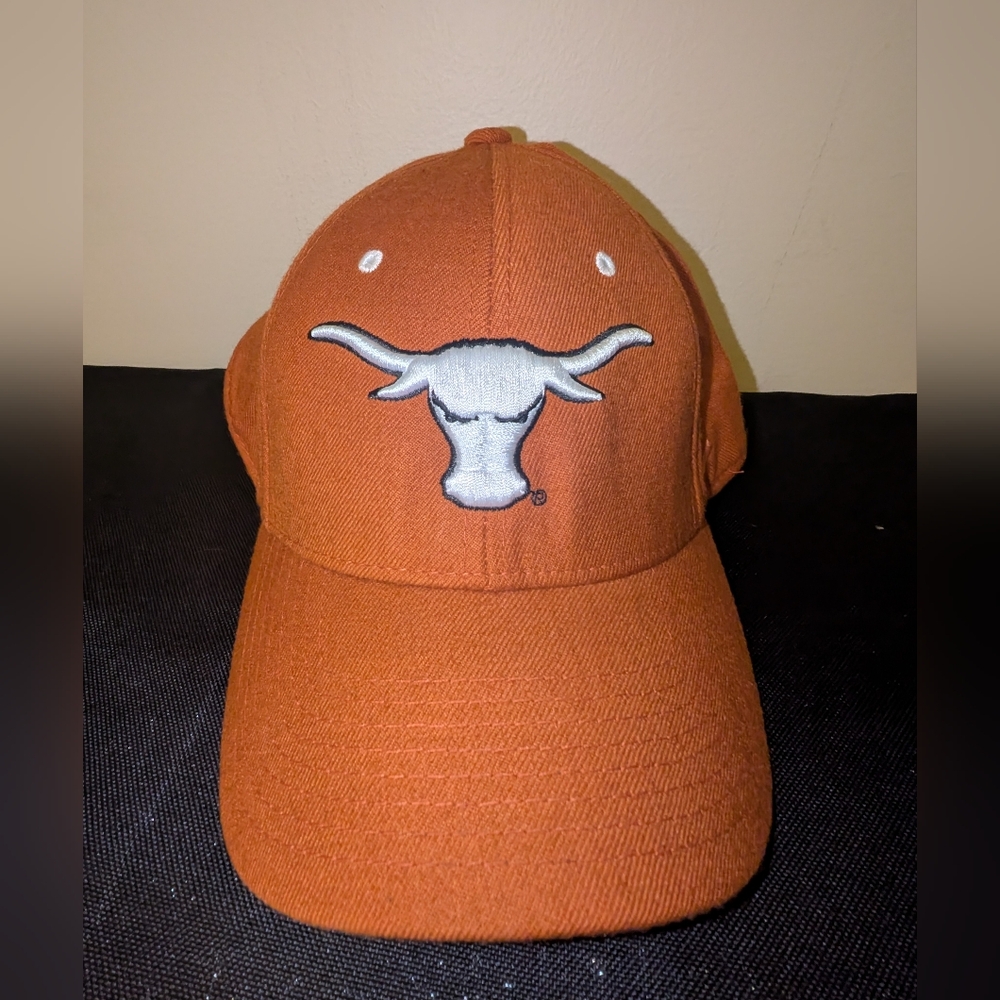 NWT Zephyr Texas Longhorns Fitted Cap 7 1/4 Burnt Orange NCAA 100% Wool